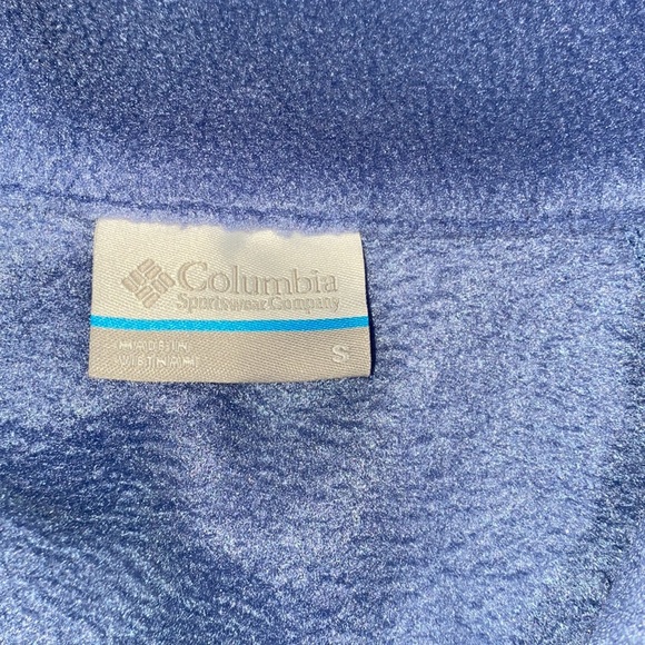 Women’s Columbia Zip Up Sweater - Picture 4 of 4